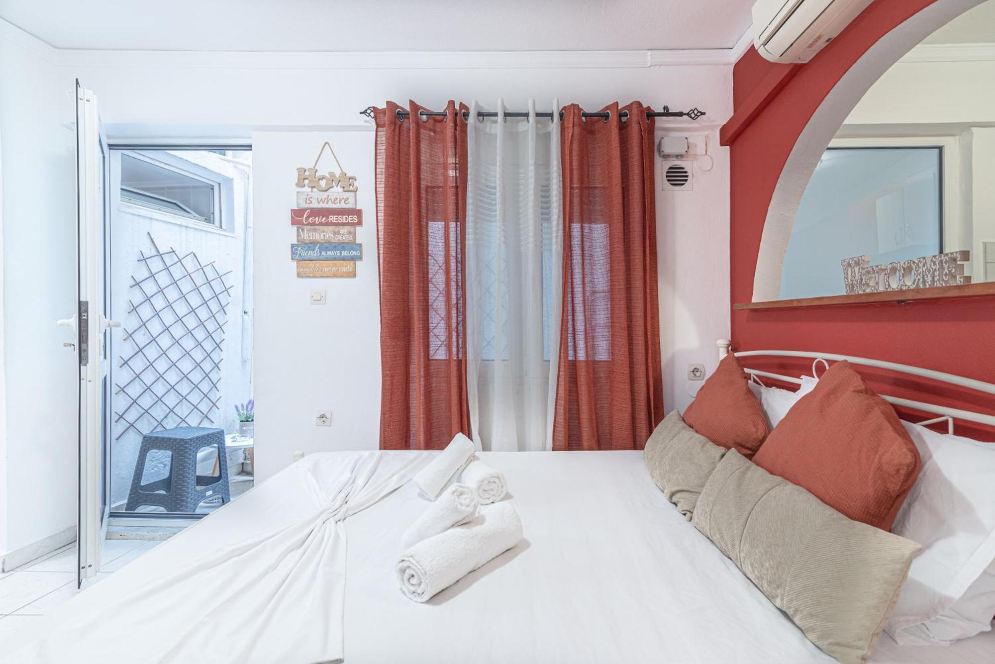 Oasis Studios In The City Centre Heraklion  Exterior photo